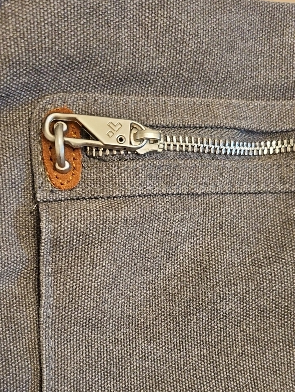 Travelon Gray Canvas Messenger Bag with Front Zip Pocket. Safe For Pickpockets